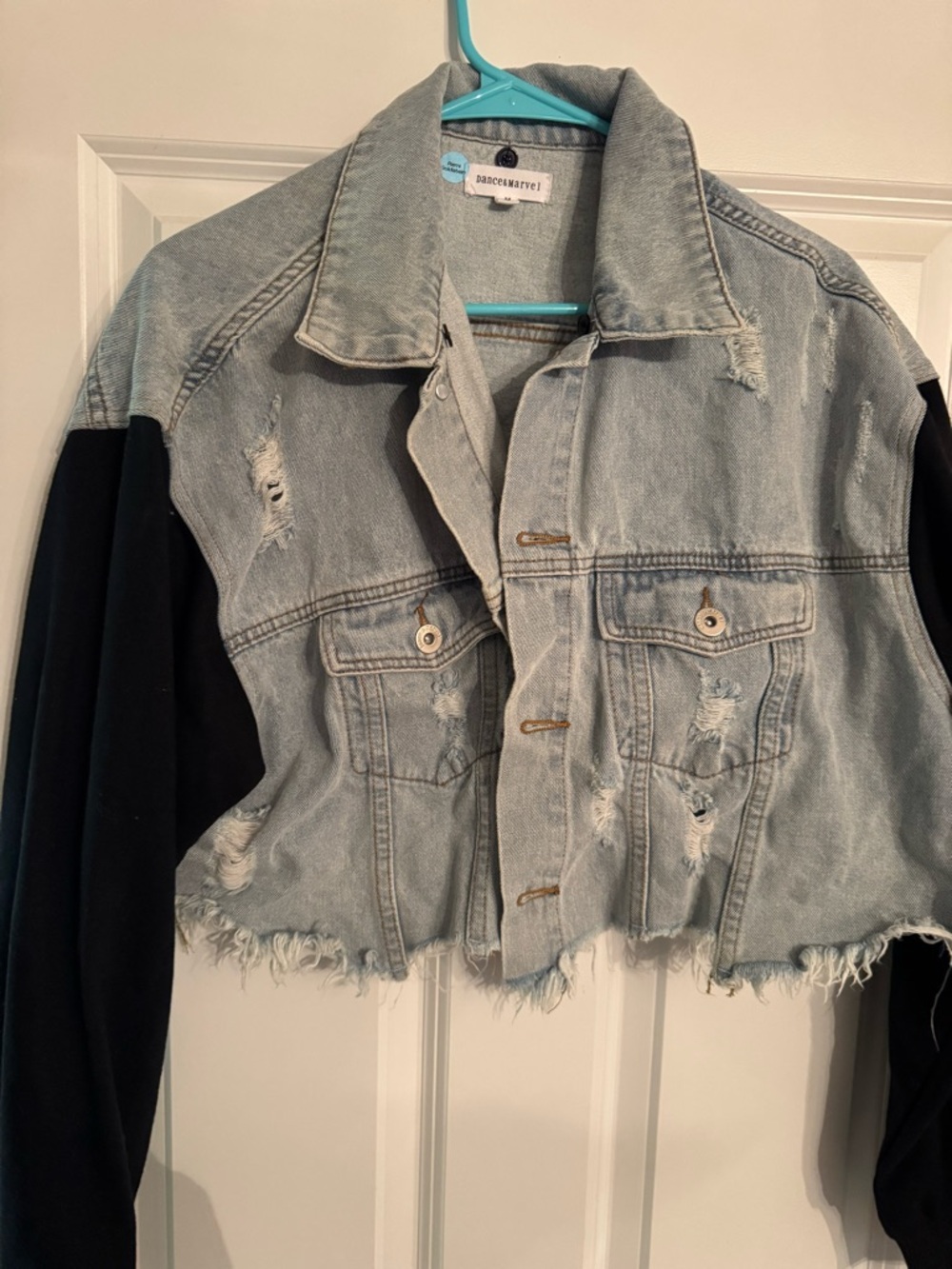 GEORGIA Unbranded Light Blue Distressed Cropped Denim Jacket with Black Sleeves